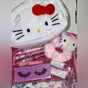 HELLO KITTY GIFT BUNDLE 💖🎀